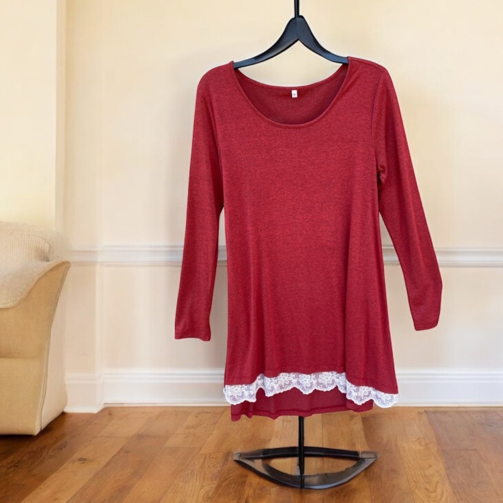 Chic Red Long Sleeve Dress with Elegant Silhouette
